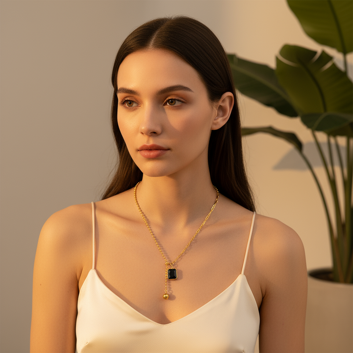 Ebon Elegance Halskette